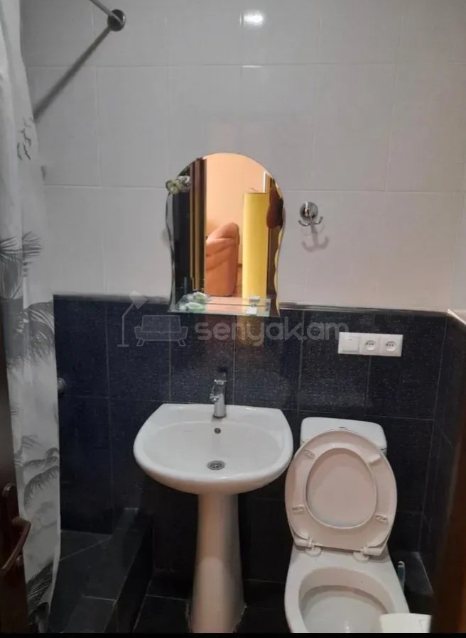2 Սենյականոց Բնակարան, 50քմ, 8/10 հարկ, Կապիտալ Վերանորոգված, Կահավորված, Արևկող