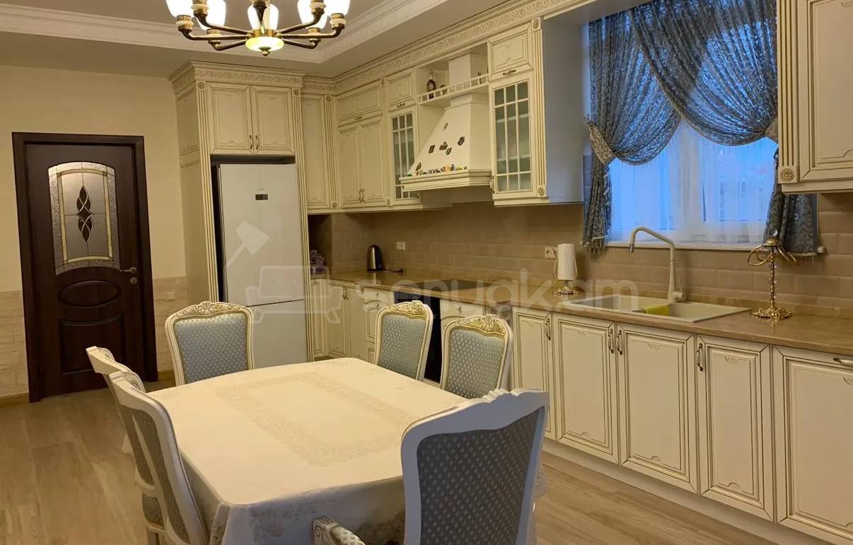 4 Սենյականոց Բնակարան, 204քմ, 7/16 հարկ, Կապիտալ Վերանորոգված