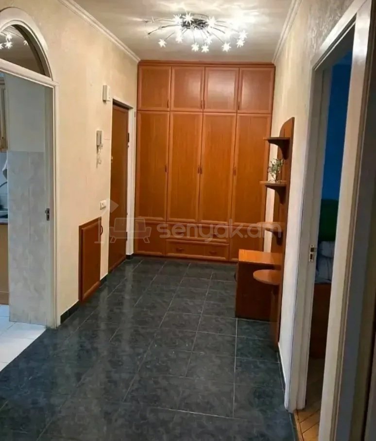 3 Սենյականոց Բնակարան Քարե Շենքում, 80քմ, 5/9 հարկ, Կապիտալ Վերանորոգված, Կահավորված