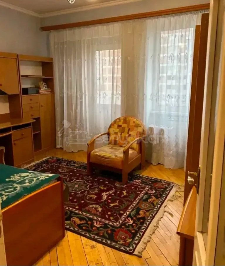 3 Սենյականոց Բնակարան Քարե Շենքում, 80քմ, 5/9 հարկ, Կապիտալ Վերանորոգված, Կահավորված