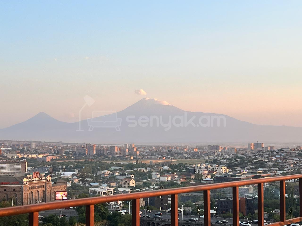 3 Սենյականոց Բնակարան, 150քմ, 10/10 հարկ, Կապիտալ Վերանորոգված, Կահավորված, Արևկող