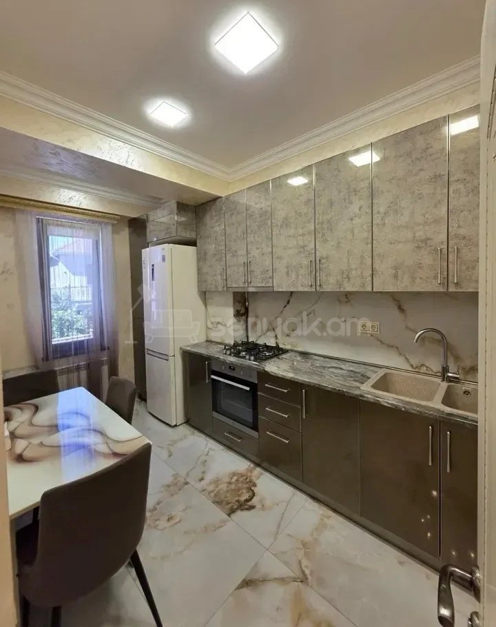 2 Սենյականոց Բնակարան Նորակառույցում, 52քմ, 2/4 հարկ, Կապիտալ Վերանորոգված