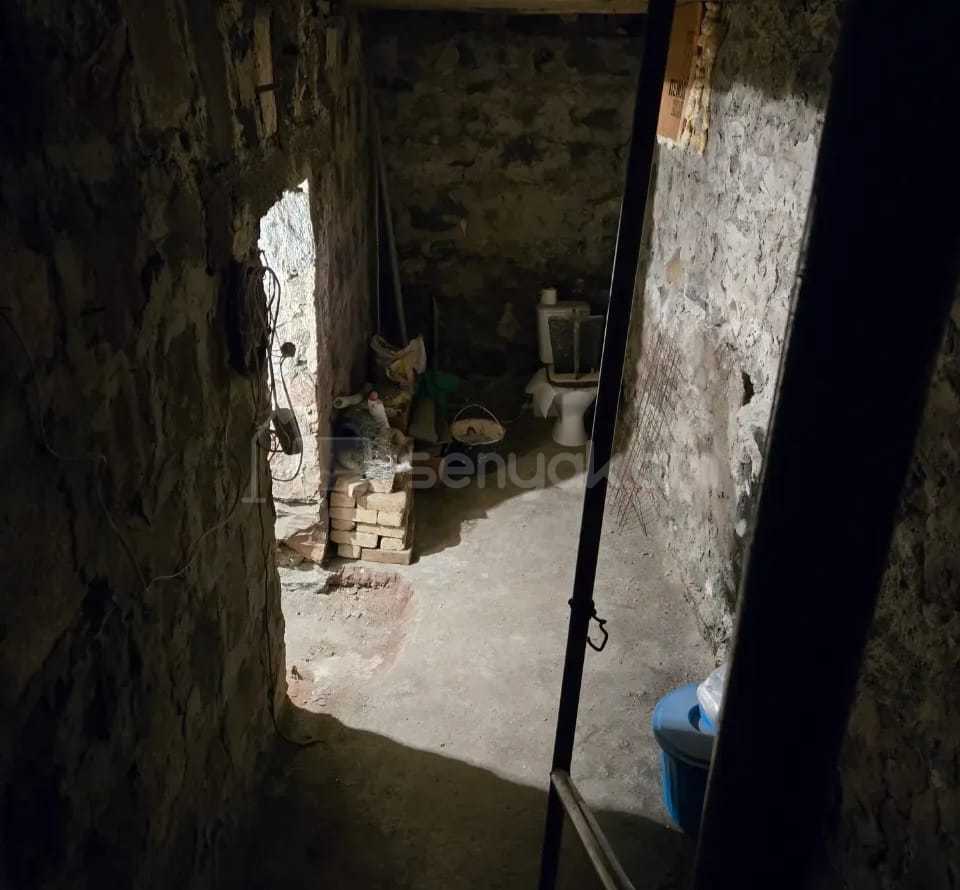 3 Սենյականոց Բնակարան Քարե Շենքում, 64քմ, 1/5 հարկ, Կապիտալ Վերանորոգված