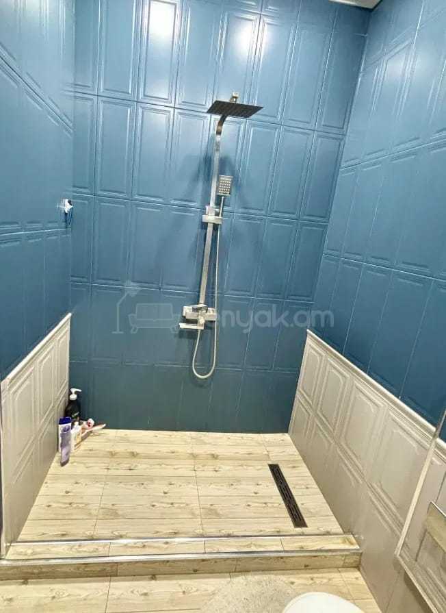 3 Սենյականոց Բնակարան Քարե Շենքում, 64քմ, 1/5 հարկ, Կապիտալ Վերանորոգված