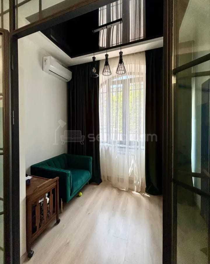 3 Սենյականոց Բնակարան Քարե Շենքում, 64քմ, 1/5 հարկ, Կապիտալ Վերանորոգված