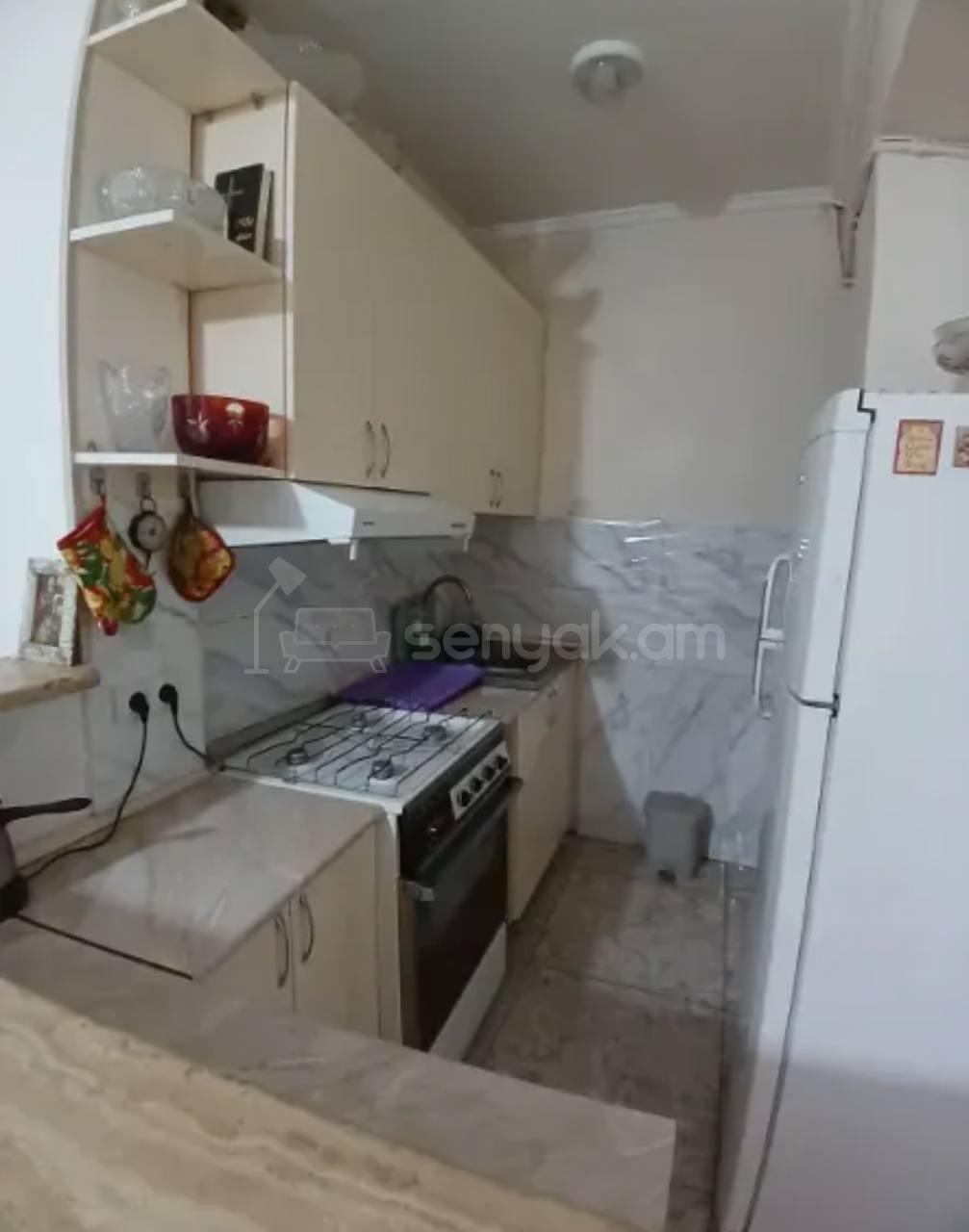 3 Սենյականոց Բնակարան, 43քմ, 2/9 հարկ, Նորմալ Վիճակում