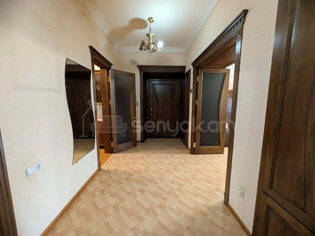 3 Սենյականոց Բնակարան Քարե Շենքում, 150քմ, 2/4 հարկ, Կապիտալ Վերանորոգված, Կահավորված, Արևկող