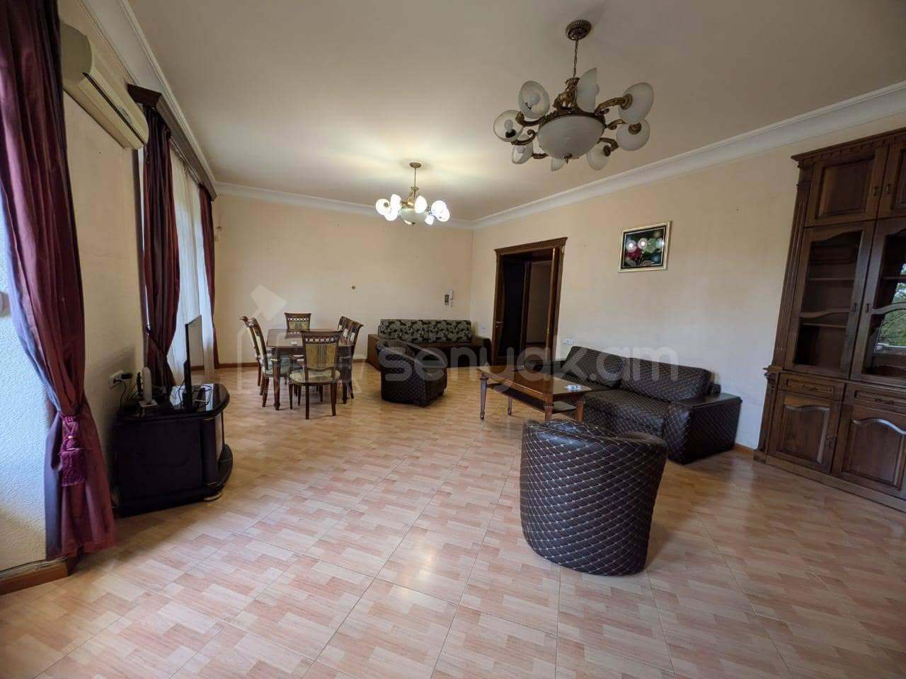 3 Սենյականոց Բնակարան Քարե Շենքում, 150քմ, 2/4 հարկ, Կապիտալ Վերանորոգված, Կահավորված, Արևկող