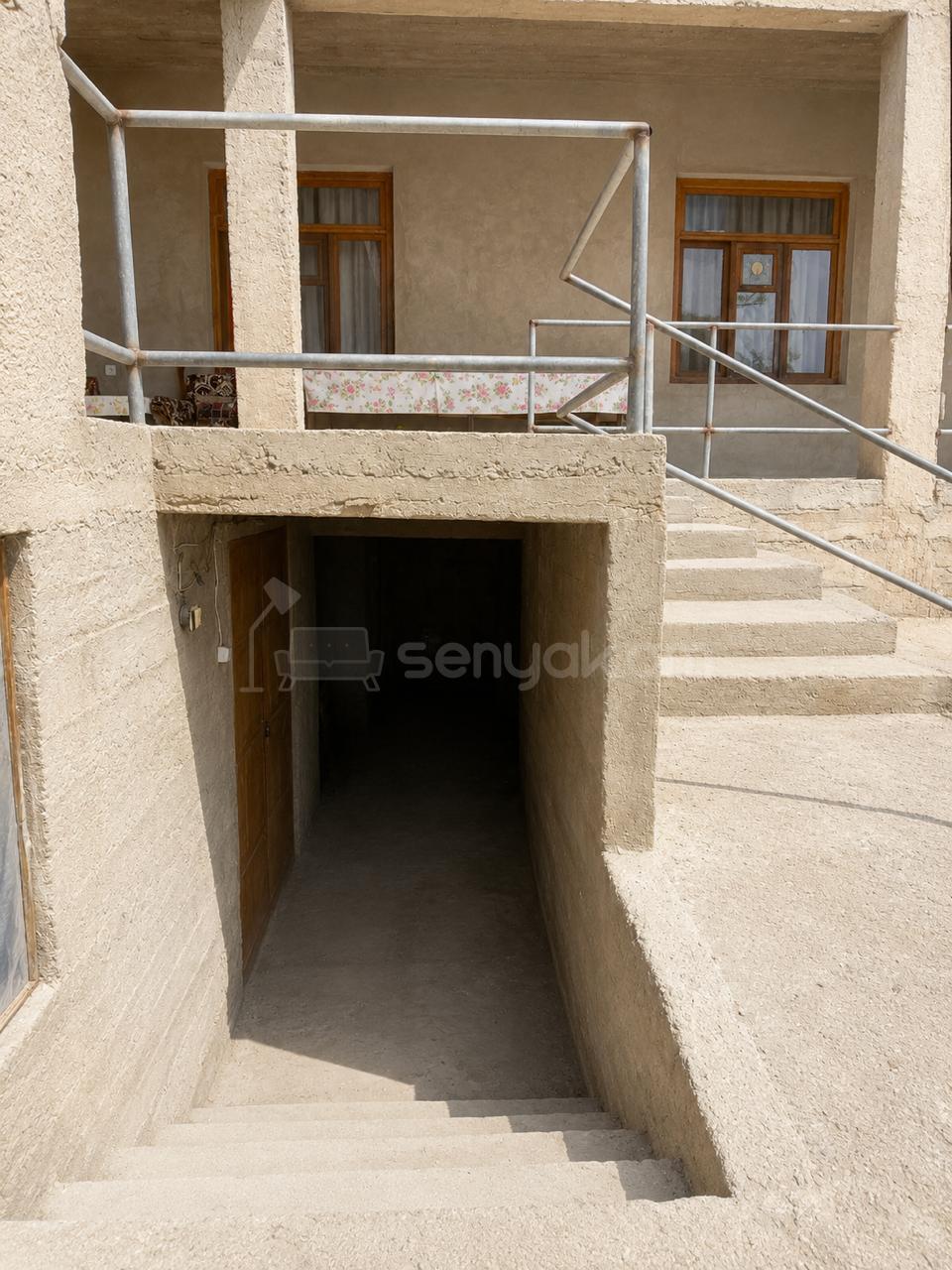 8 Սենյականոց Շքեղ Առանձնատուն, 989քմ, Լողավազանով, Ավտոտնակով