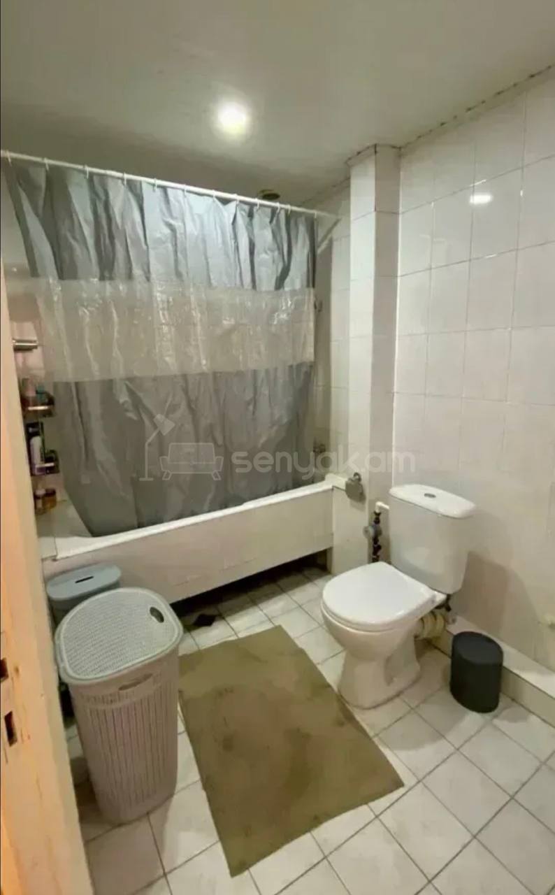 4 Սենյականոց Բնակարան Քարե Շենքում, 113քմ, 3/5 հարկ, Նորմալ Վիճակում