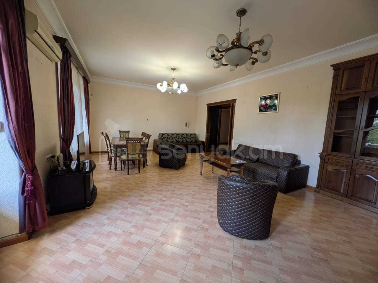 3 Սենյականոց Բնակարան Քարե Շենքում, 150քմ, 2/4 հարկ, Կապիտալ Վերանորոգված, Կահավորված