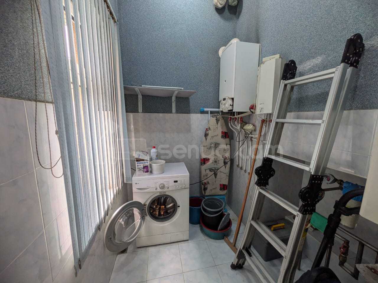 3 Սենյականոց Բնակարան Քարե Շենքում, 150քմ, 2/4 հարկ, Կապիտալ Վերանորոգված, Կահավորված