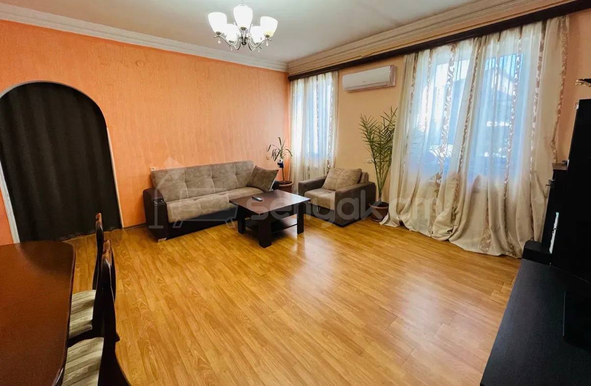 5 Սենյականոց Բնակարան Քարե Շենքում, 82քմ, 2/2 հարկ, Կապիտալ Վերանորոգված