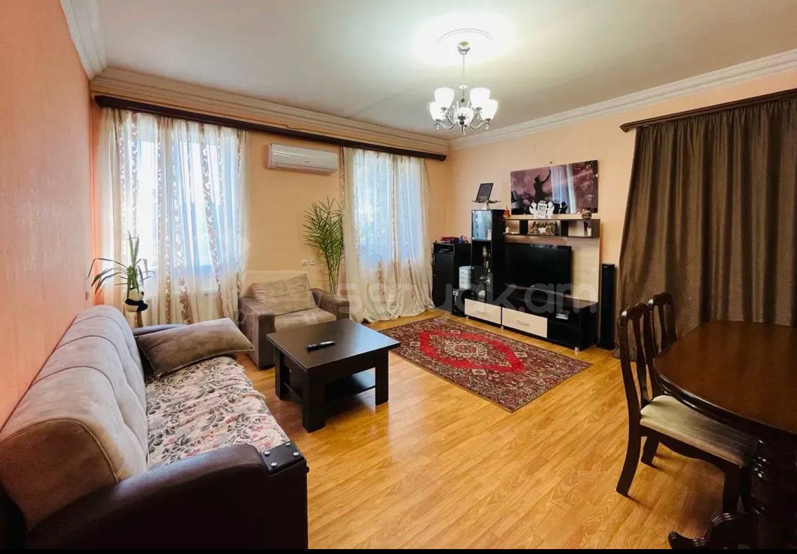 5 Սենյականոց Բնակարան Քարե Շենքում, 82քմ, 2/2 հարկ, Կապիտալ Վերանորոգված