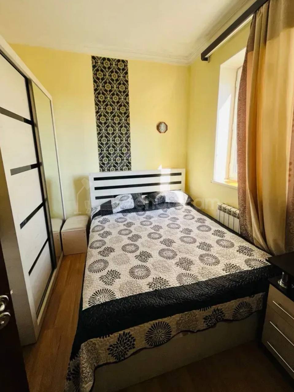 5 Սենյականոց Բնակարան Քարե Շենքում, 82քմ, 2/2 հարկ, Կապիտալ Վերանորոգված
