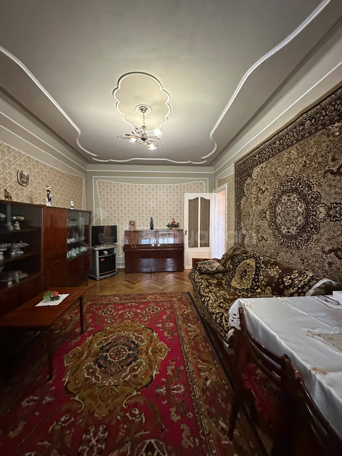 2 Սենյականոց Բնակարան Քարե Շենքում, 58քմ, 5/5 հարկ, Նորմալ Վիճակում