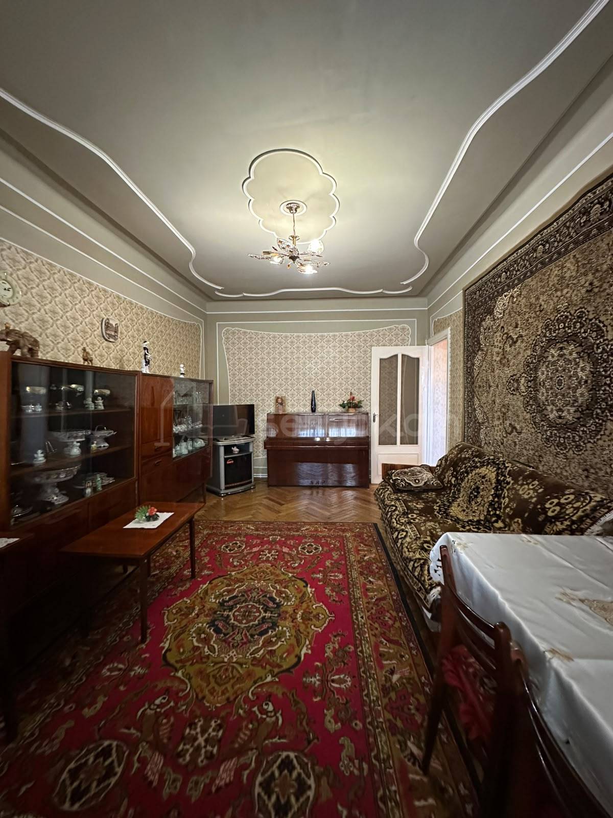 2 Սենյականոց Բնակարան Քարե Շենքում, 58քմ, 5/5 հարկ, Նորմալ Վիճակում