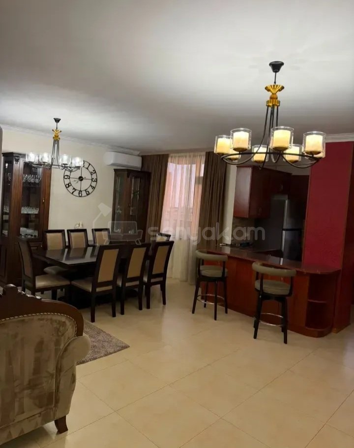 3 Սենյականոց Բնակարան Քարե Շենքում, 97քմ, 7/13 հարկ, Կապիտալ Վերանորոգված, Կահավորված