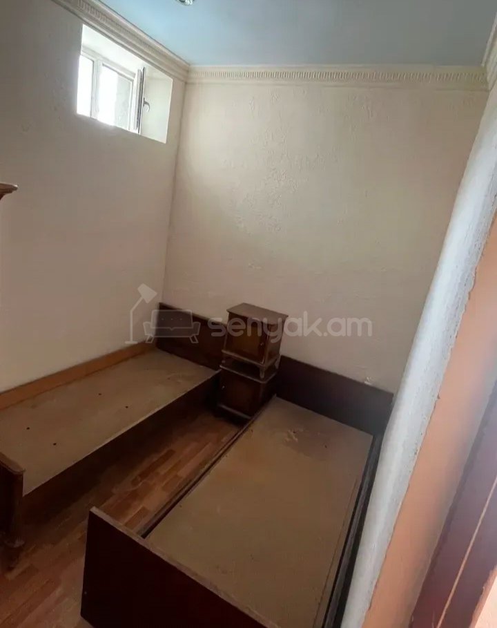 2 Սենյականոց Սեփական Տուն, 10քմ, Նորմալ Վիճակում, Կահավորված