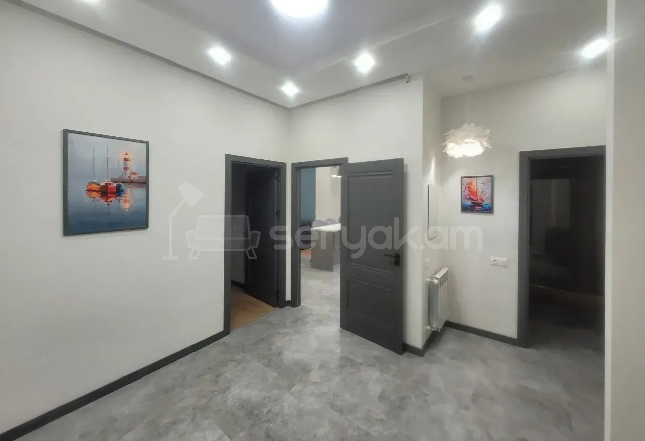 2 Սենյականոց Բնակարան Նորակառույց Քարե Շենքում, 70քմ, 8/12 հարկ, Դիզայներական Վերանորոգված, Կահավորված