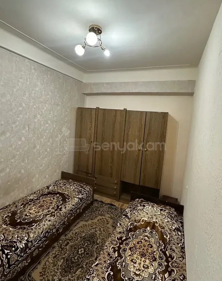 2 Սենյականոց Բնակարան Քարե Շենքում, 42քմ, 8/9 հարկ, Կապիտալ Վերանորոգված, Կահավորված