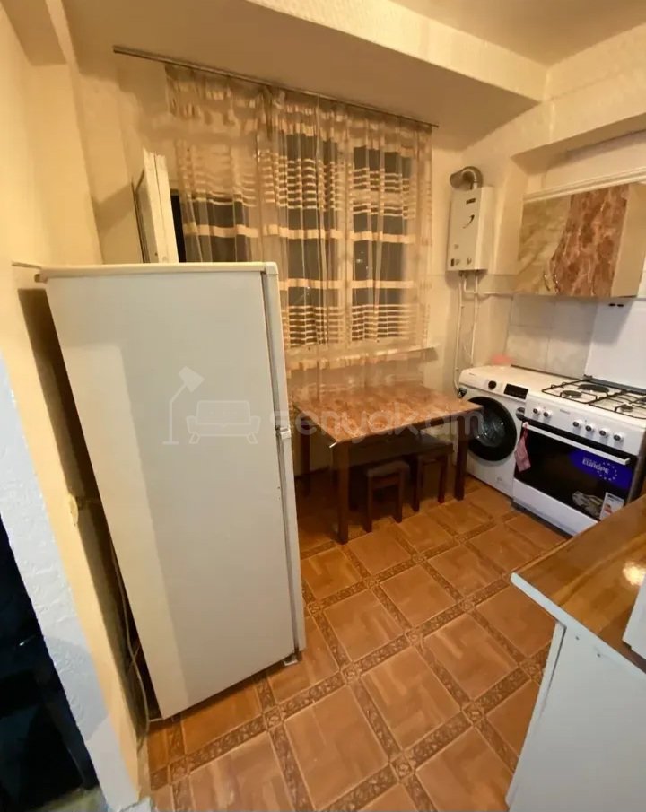2 Սենյականոց Բնակարան Քարե Շենքում, 42քմ, 8/9 հարկ, Կապիտալ Վերանորոգված, Կահավորված