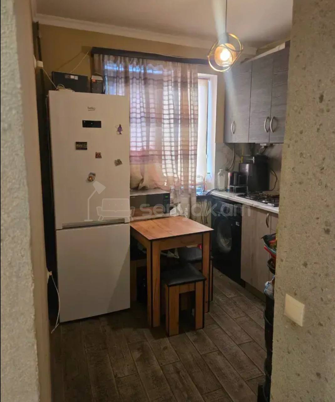 2 Սենյականոց Բնակարան Քարե Շենքում, 56քմ, 2/5 հարկ, Կապիտալ Վերանորոգված