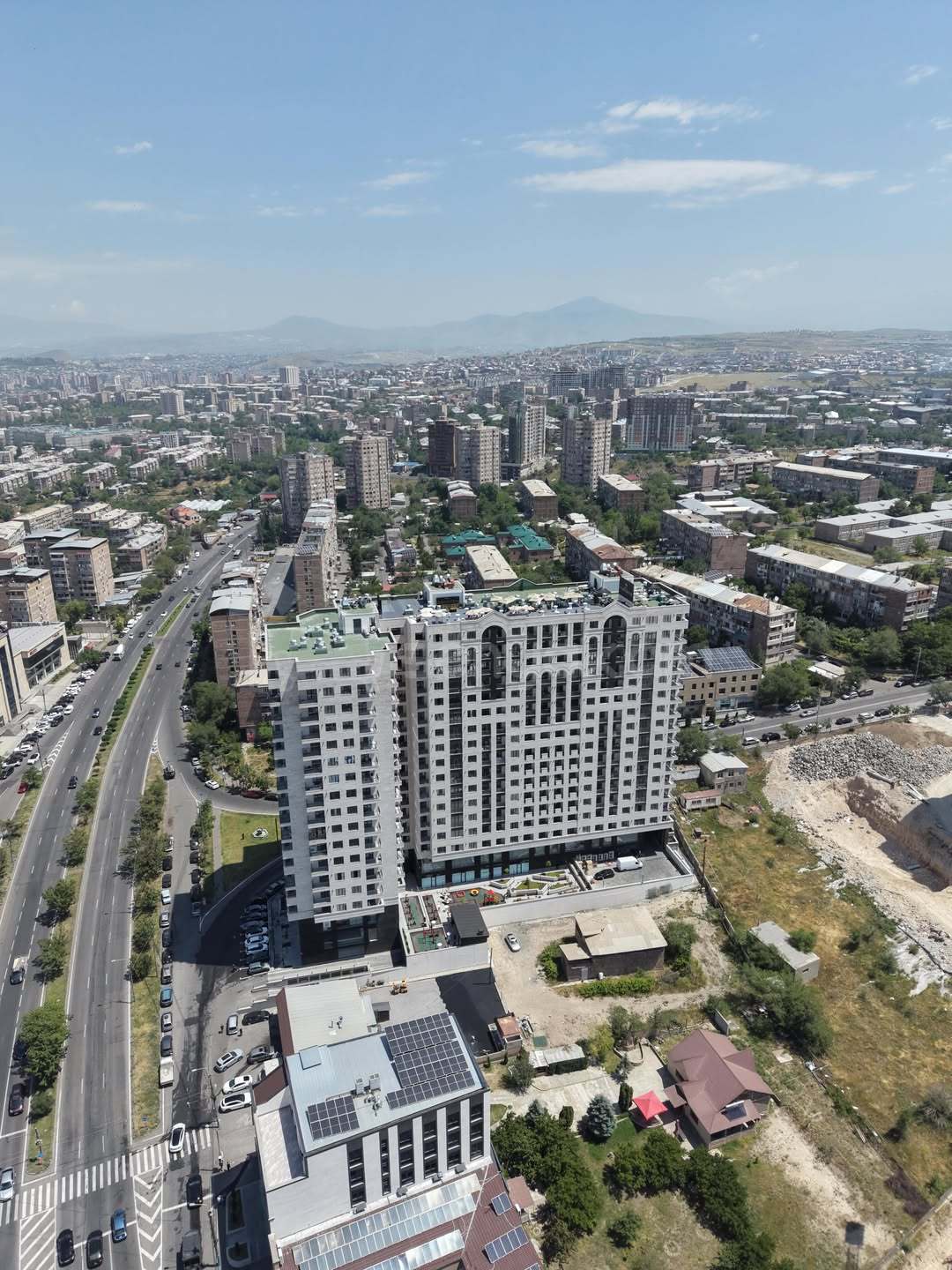 5 Սենյականոց Բնակարան Նորակառույցում, 118քմ, 3/16 հարկ, Զրոյական Վիճակում