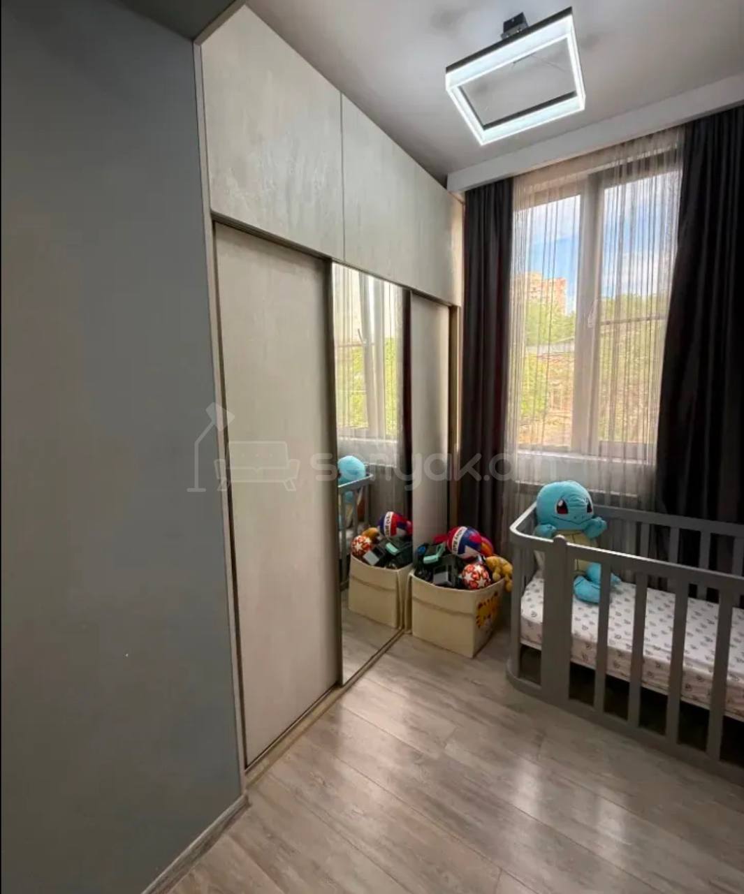 2 Սենյականոց Բնակարան Քարե Շենքում, 42քմ, 4/5 հարկ, Կապիտալ Վերանորոգված