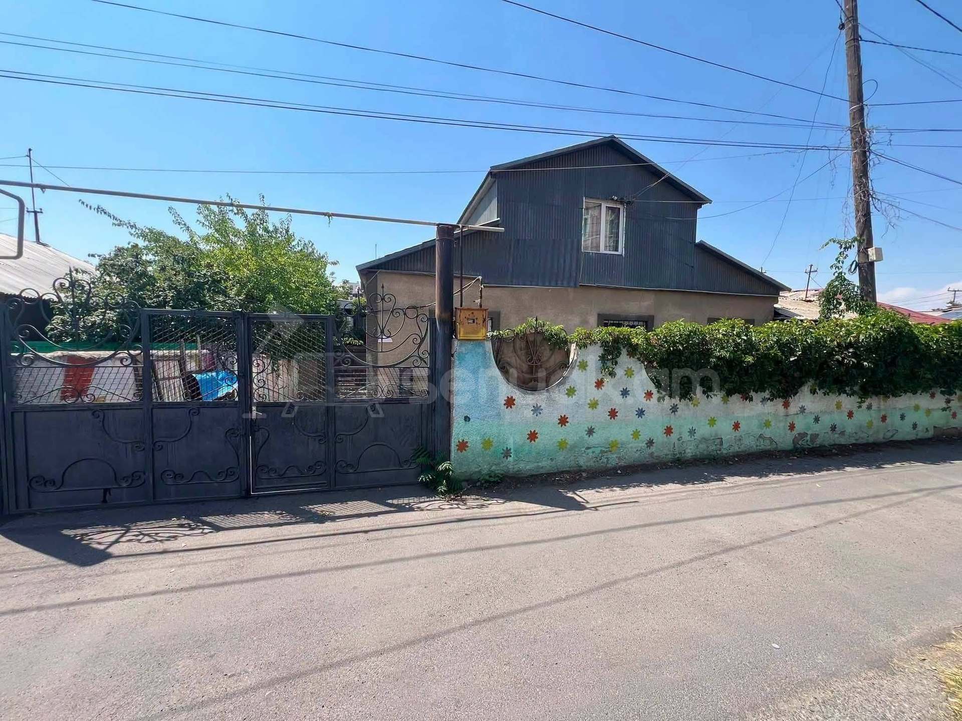 7 Սենյականոց Սեփական Տուն, 560քմ, Նորմալ Վիճակում, Ավտոտնակով