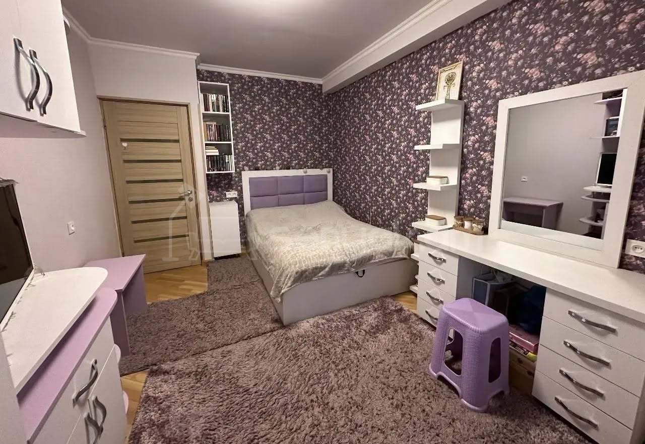 4 Սենյականոց Բնակարան, 8քմ, 2/16 հարկ, Կապիտալ Վերանորոգված