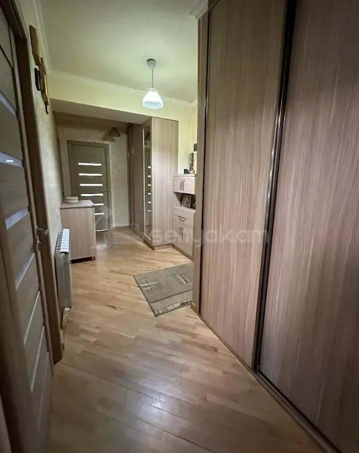4 Սենյականոց Բնակարան, 8քմ, 2/16 հարկ, Կապիտալ Վերանորոգված