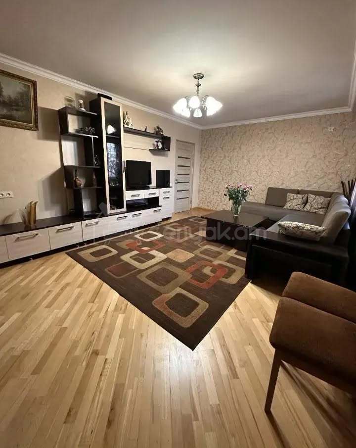 4 Սենյականոց Բնակարան, 8քմ, 2/16 հարկ, Կապիտալ Վերանորոգված