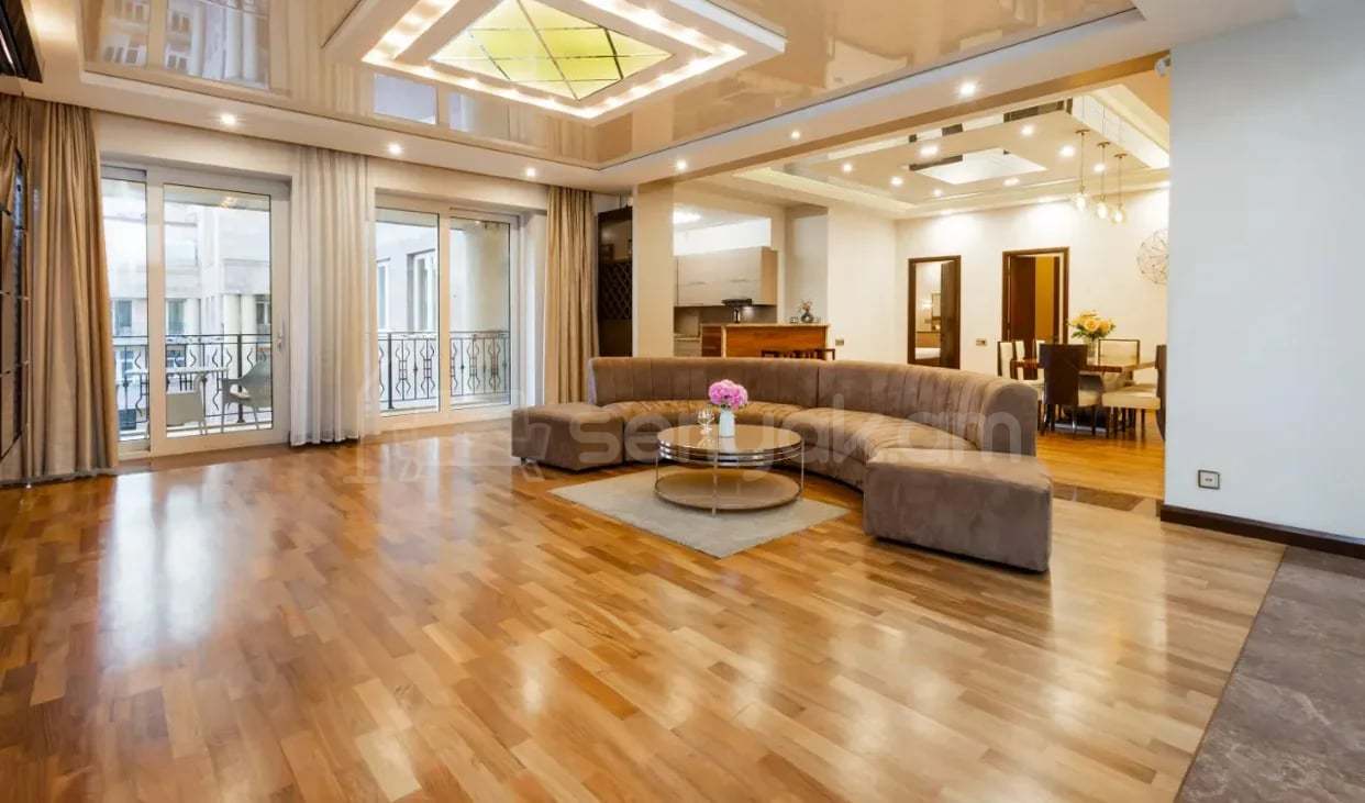 3 Սենյականոց Բնակարան Նորակառույցում, 115քմ, 7/15 հարկ, Կապիտալ Վերանորոգված