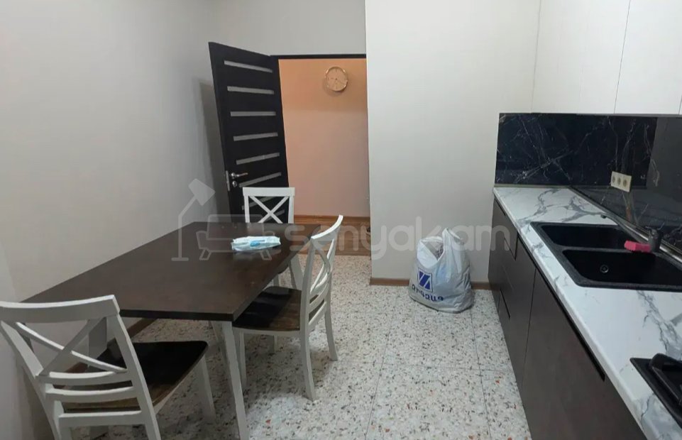 3 Սենյականոց Բնակարան Նորակառույցում, 92քմ, 4/13 հարկ, Կապիտալ Վերանորոգված, Կահավորված