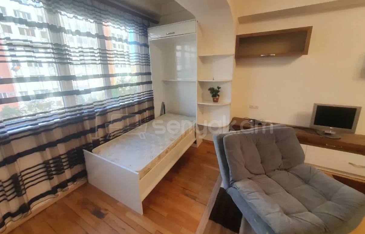1 Սենյականոց Բնակարան, 48քմ, 4/9 հարկ, Կապիտալ Վերանորոգված, Կահավորված