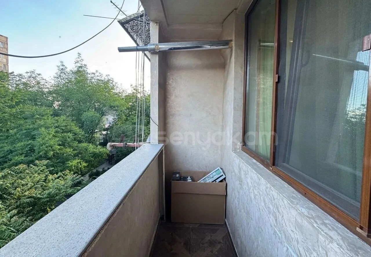 1 Սենյականոց Բնակարան, 42քմ, 4/9 հարկ, Կապիտալ Վերանորոգված