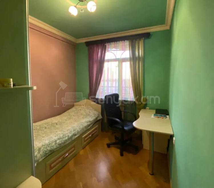 4 Սենյականոց Բնակարան, 86քմ, 1/8 հարկ, Կոսմետիկ Վերանորոգված
