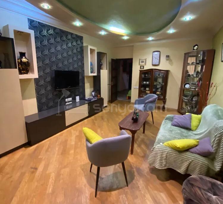 4 Սենյականոց Բնակարան, 86քմ, 1/8 հարկ, Կոսմետիկ Վերանորոգված