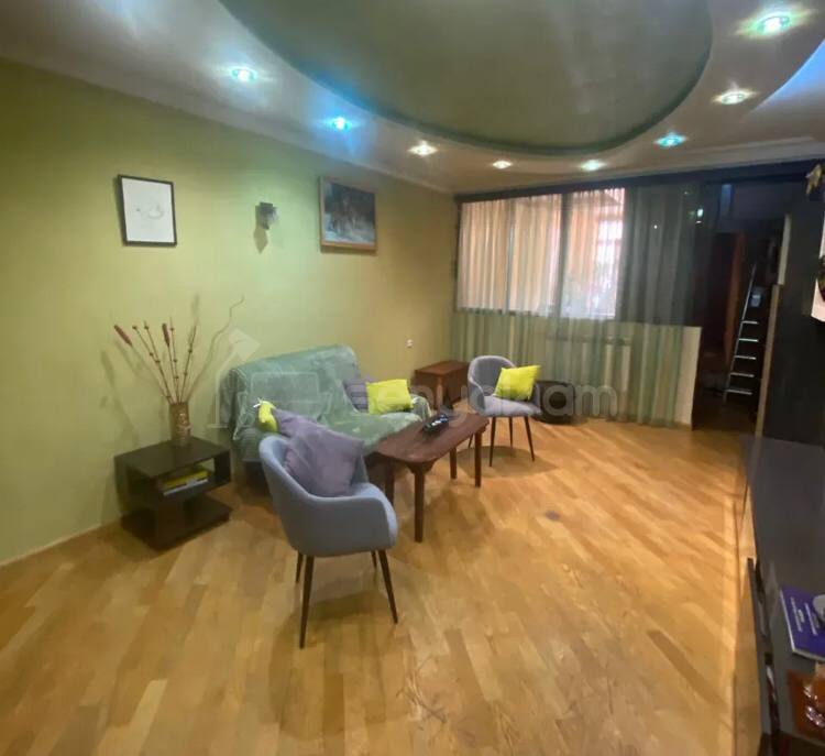 4 Սենյականոց Բնակարան, 86քմ, 1/8 հարկ, Կոսմետիկ Վերանորոգված