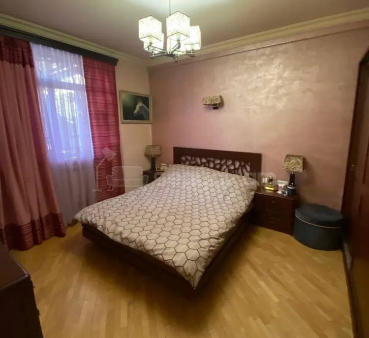 4 Սենյականոց Բնակարան, 86քմ, 1/8 հարկ, Կոսմետիկ Վերանորոգված