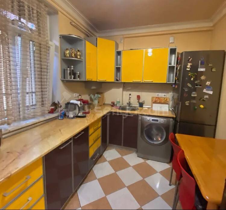 4 Սենյականոց Բնակարան, 86քմ, 1/8 հարկ, Կոսմետիկ Վերանորոգված