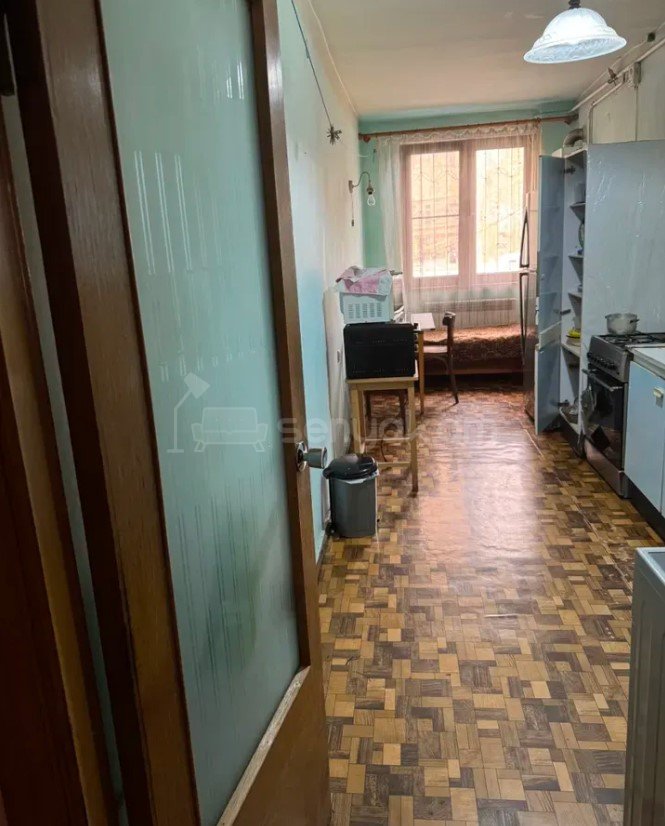 3 Սենյականոց Բնակարան Քարե Շենքում, 93քմ, 2/7 հարկ, Պետական Վիճակում