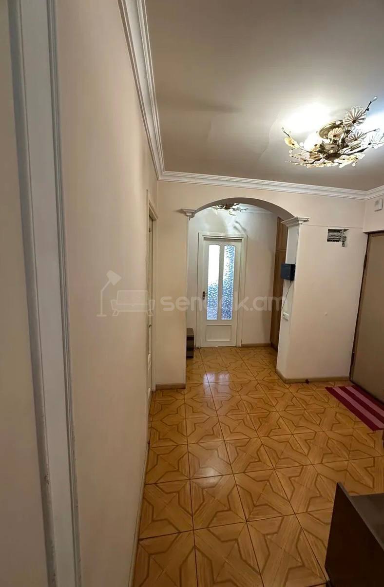 3 Սենյականոց Բնակարան Քարե Շենքում, 73քմ, 4/4 հարկ, Կոսմետիկ Վերանորոգված
