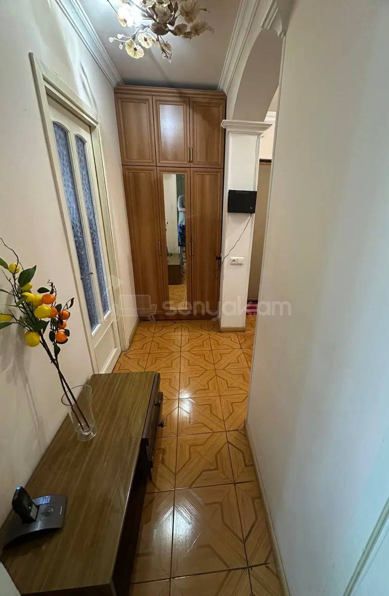 3 Սենյականոց Բնակարան Քարե Շենքում, 73քմ, 4/4 հարկ, Կոսմետիկ Վերանորոգված