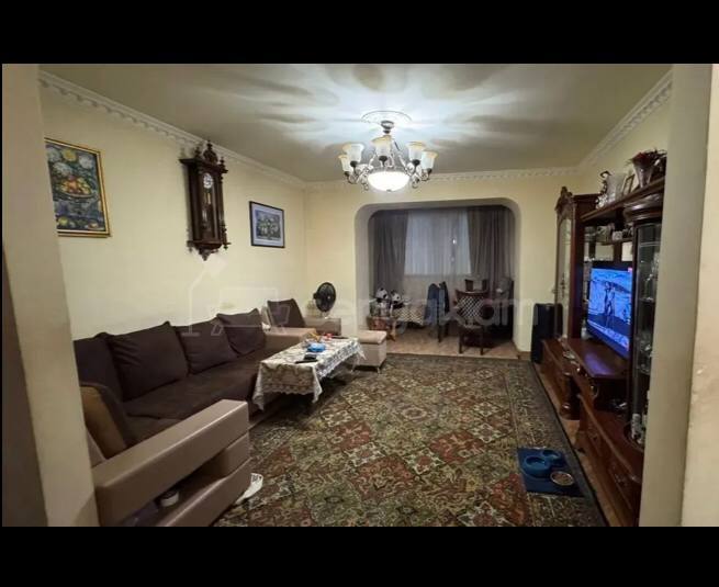 3 Սենյականոց Բնակարան Քարե Շենքում, 89քմ, 1/5 հարկ, Կոսմետիկ Վերանորոգված