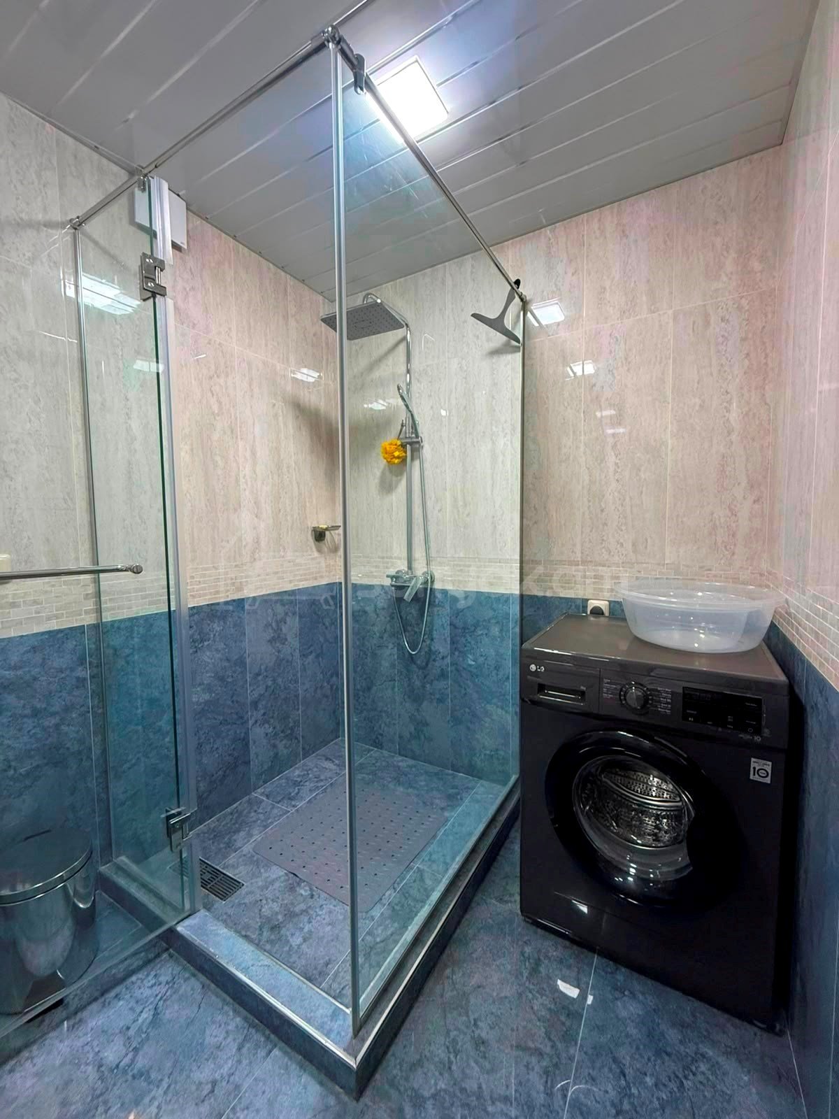 3 Սենյականոց Բնակարան Քարե Շենքում, 100քմ, 2/4 հարկ, Դիզայներական Վերանորոգված, Կահավորված, Արևկող
