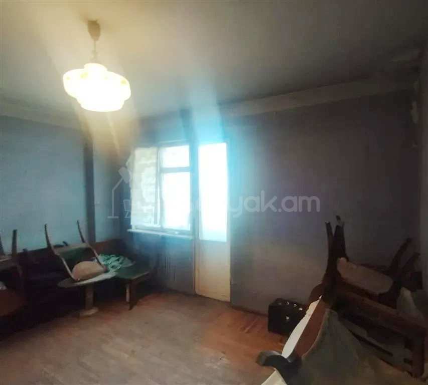 3 Սենյականոց Բնակարան, 89քմ, 8/15 հարկ, Նորմալ Վիճակում