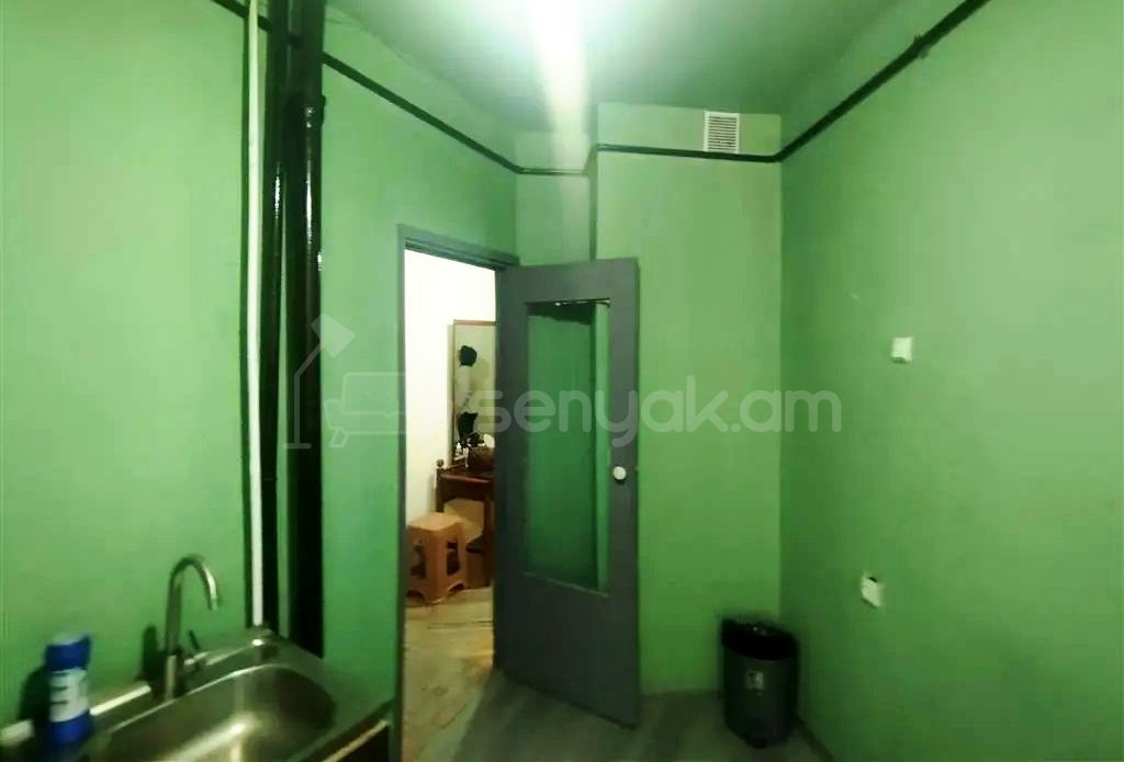 3 Սենյականոց Բնակարան, 89քմ, 8/15 հարկ, Նորմալ Վիճակում