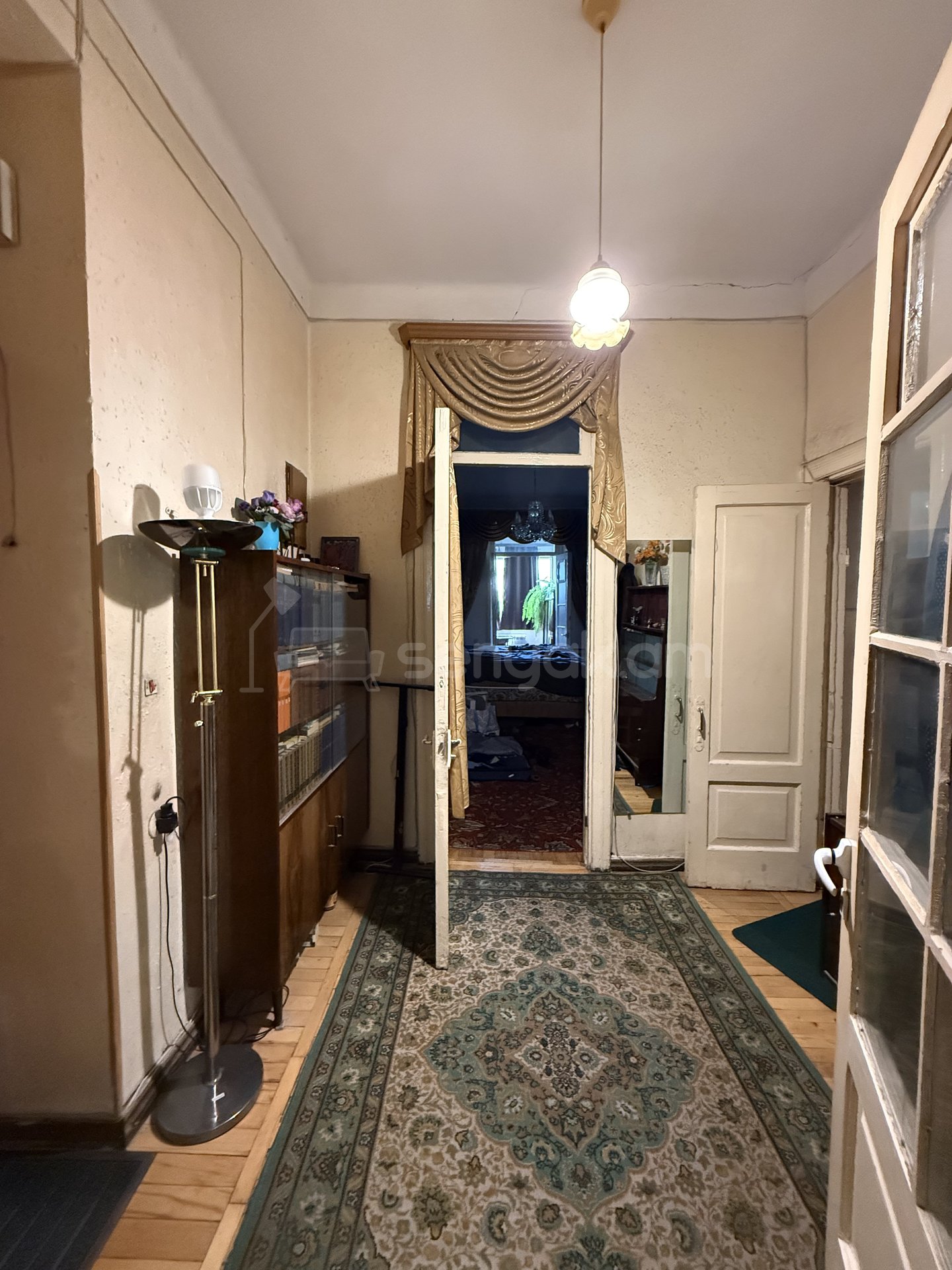 2 Սենյականոց Բնակարան Քարե Շենքում, 82քմ, 2/5 հարկ, Պետական Վիճակում